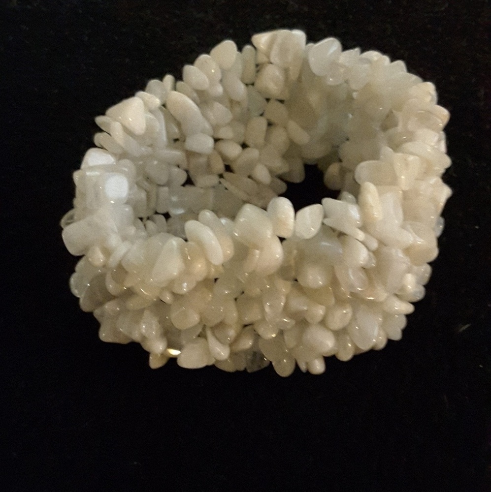 Quartz chip bracelet